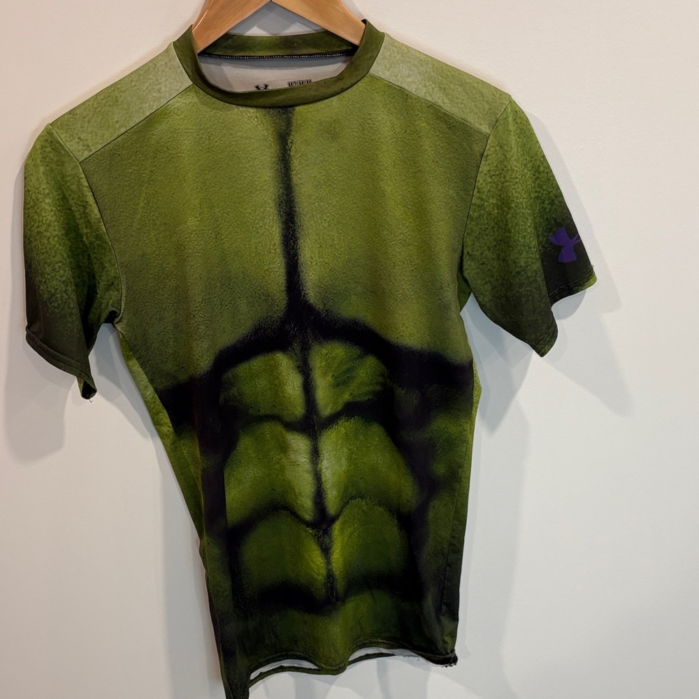 Under Armour Alter Ego Hulk Compression Shirt with Avengers Logo size M